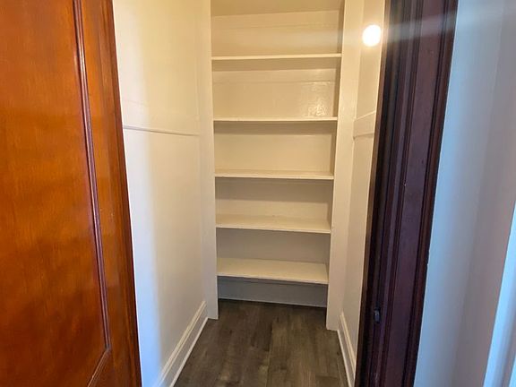 5th image of 118 Margaret St #2