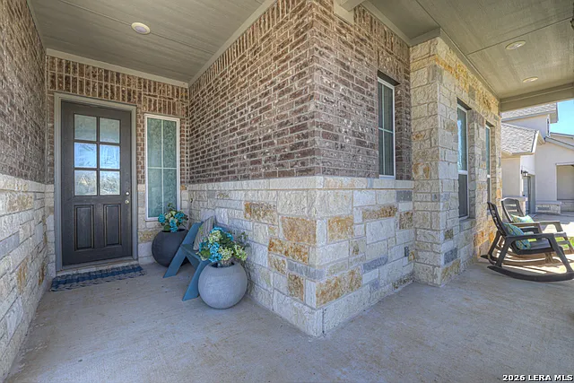 4 bed, 3.0 bath, 2893 sqft, $3,200 — Photo 2