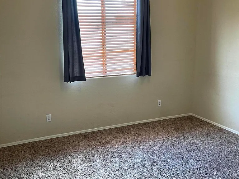 2619 E Hazeltine Way — Photo 13