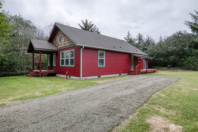 2nd image of 899 Wawona Avenue SW