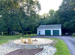 1141 Tower Hill Rd APT B, North Kingstown, RI 02852