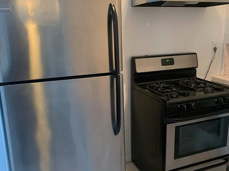 1326 Virgil Pl #5 — Photo 4