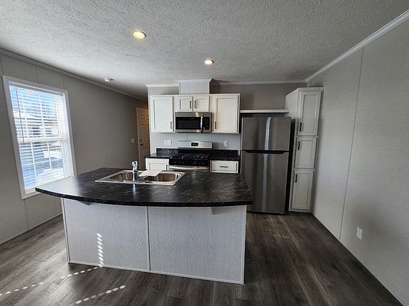2nd image of 4359 Dogwood Blvd #823
