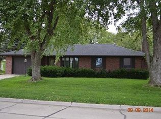 380 Swanson Dr, Syracuse, NE 68446