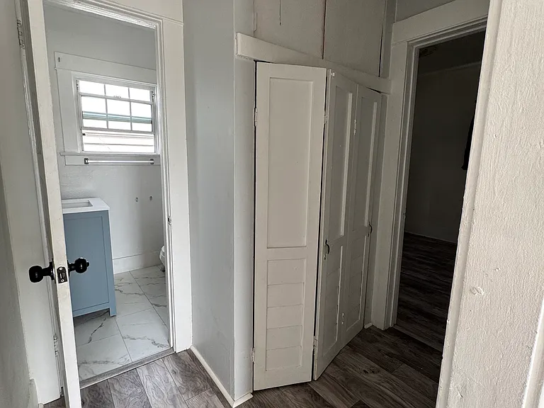 5886 Myrtle Ave — Photo 6