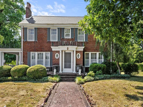 101 Cave St, Tuscumbia, AL 35674