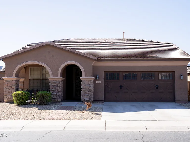 16062 W Tohono Dr — Photo 2