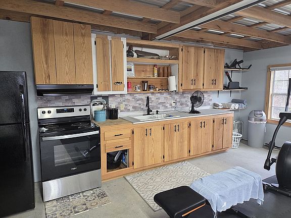 4th image of 68 Tom Sawyer Ln