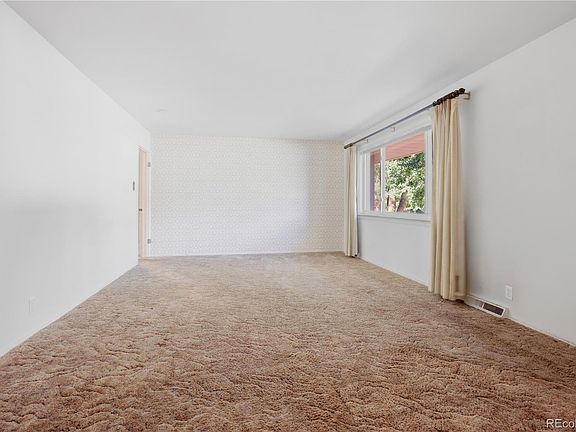 2nd image of 6376 S Valleyview Street