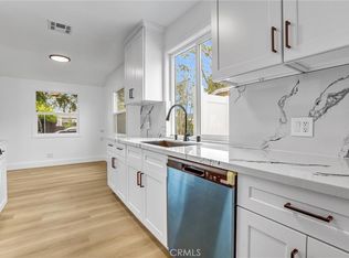 19628 Hartland St, Reseda, CA 91335