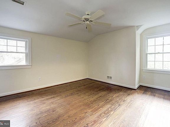 5th image of 6013 River Dr
