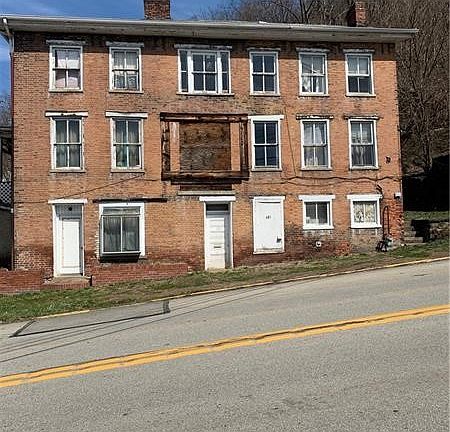 2nd image of 401 E Main St