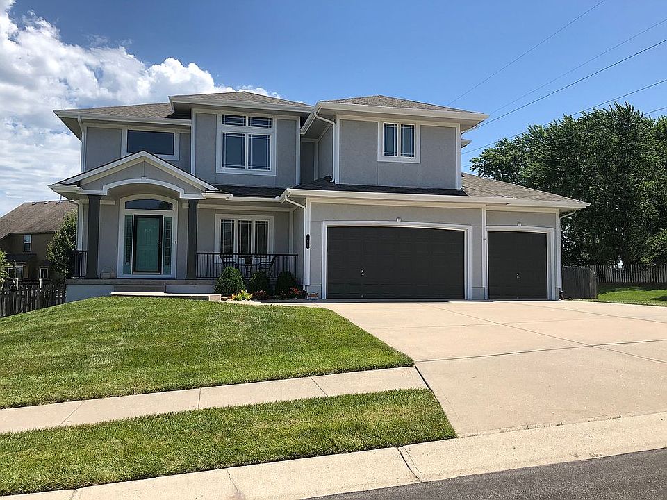 1st image of 1401 NE Whitestone Dr