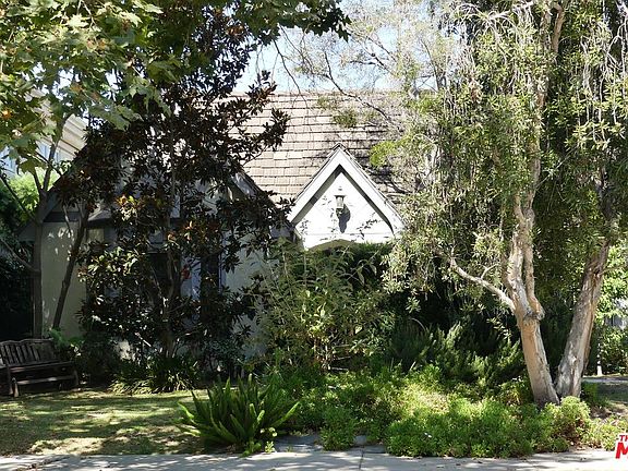 2nd image of 167 N Citrus Ave