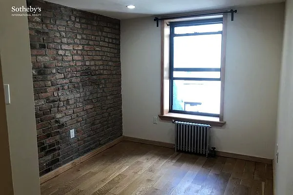 Rented by Sotheby's International Realty | media 4