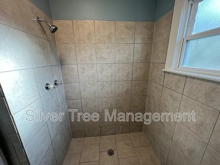 3217 NW 29th St #101 — Photo 8