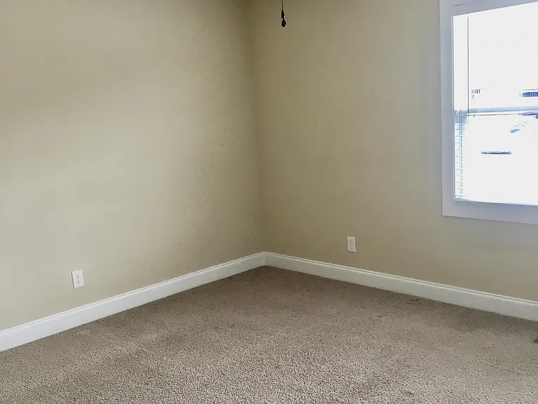 124 Capital St — Photo 13