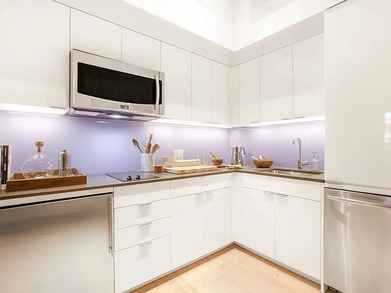 335 E 27th St #4C — Photo 7