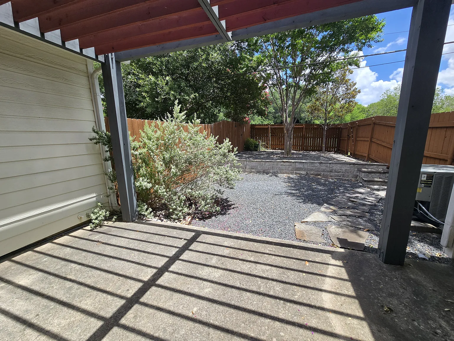 Private Furnished Rooms Near UT Health & Medical Center — Photo 3