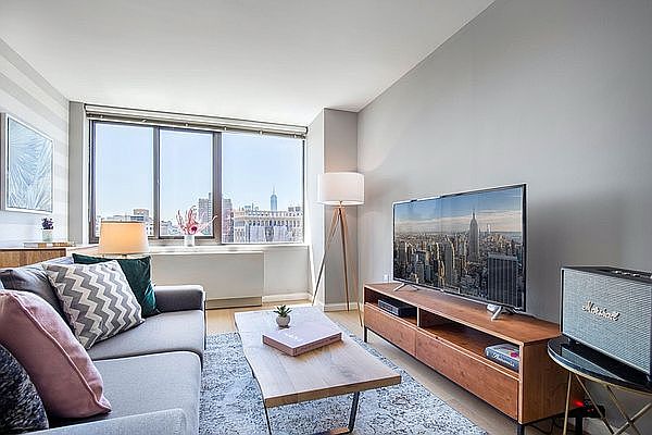1st image of 1 Union Sq S APT 24D