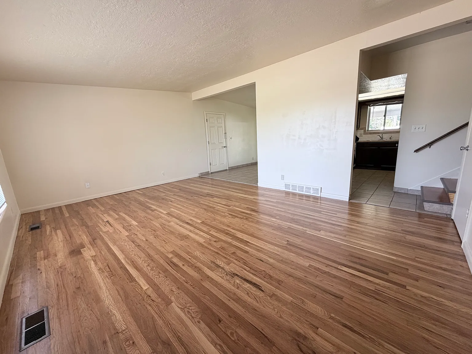 3 bed, 1750 sqft, $2,150 — Photo 4
