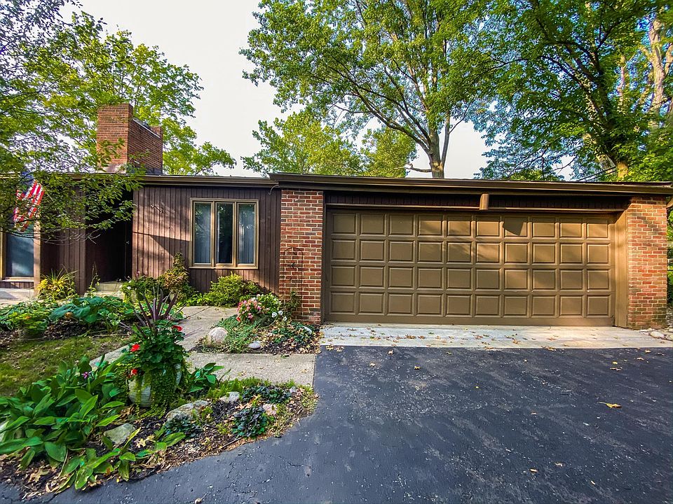 1st image of 162 Glen Cir