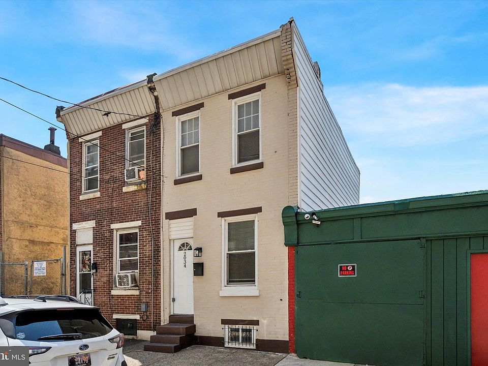 1st image of 2034 E Clementine St