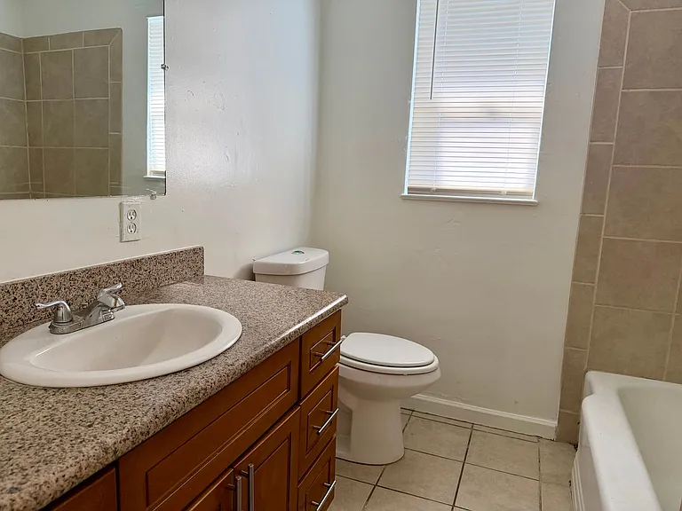 422 N Glenn Ave — Photo 10