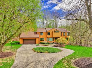 1185 Hidden Valley Trl, Webster, NY 14580