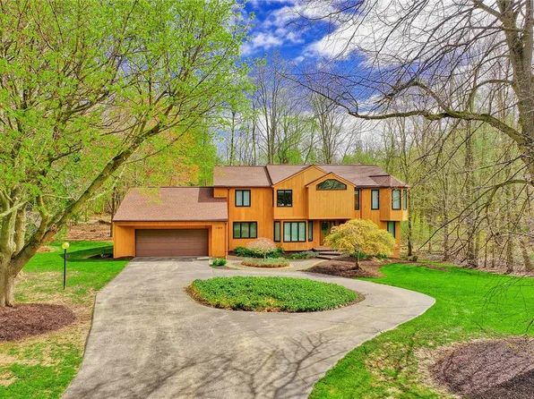 1185 Hidden Valley Trl, Webster, NY 14580