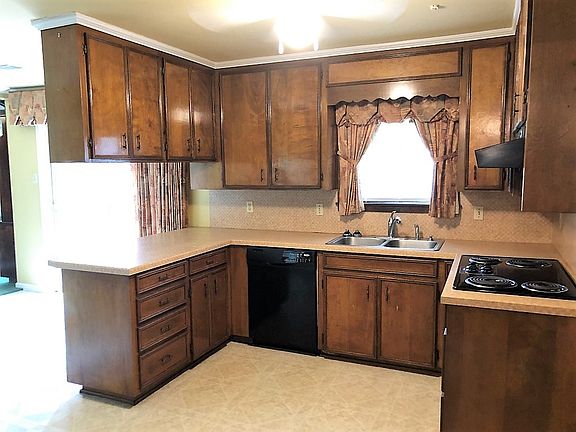 3rd image of 2101 Elmwood Dr