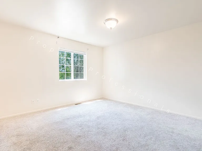 1015 Domelby Ct — Photo 7