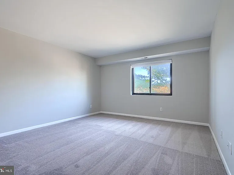 6 Mullingar Ct #301 — Photo 13