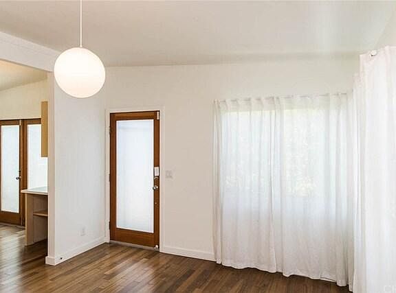 4th image of 537B Bernard St #537B