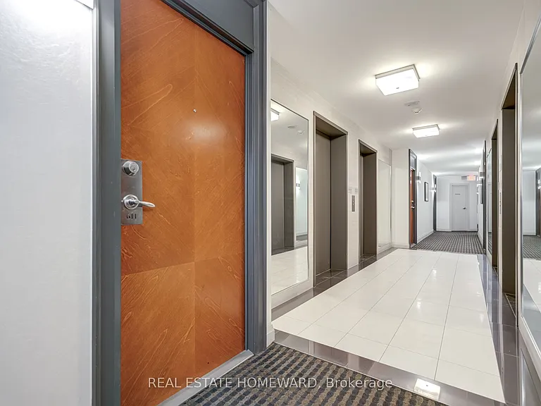 300 Bloor St E #611 — Photo 5