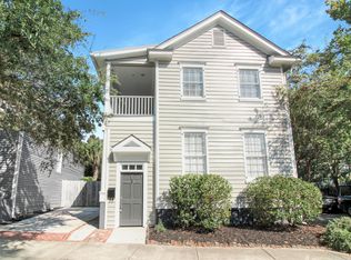 3 Radcliffe Pl, Charleston, SC 29403