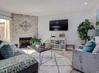 2300 Carnegie Ln APT 9, Redondo Beach, CA 90278