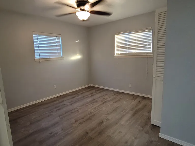 1345 Hood St SE — Photo 10