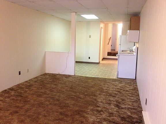 Living Room *Pictures do not display new hardwood flooring