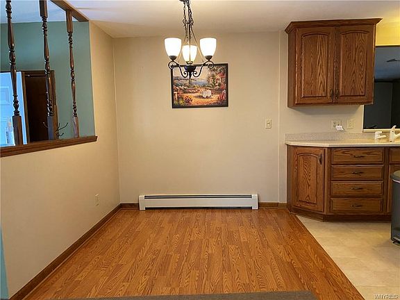 5th image of 41 Ashleaf Dr