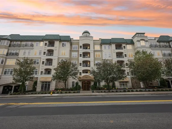 410 Westchester Avenue #308, Port Chester, NY 10573