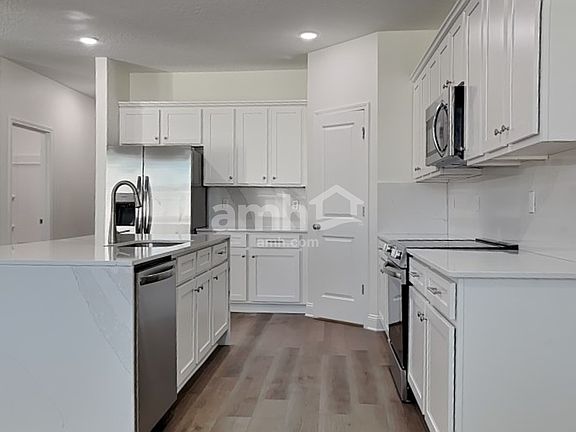 3rd image of 11529 Bay Hill Cir