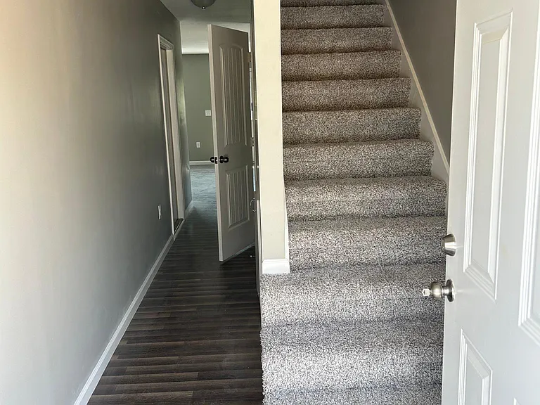 252 Keswick Dr — Photo 8