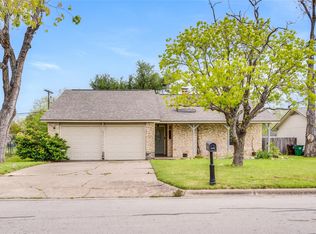 302 Garden Ct, Round Rock, TX 78664