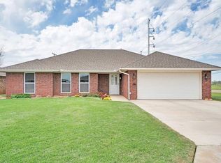 1501 Sommerset Pl, Altus, OK 73521
