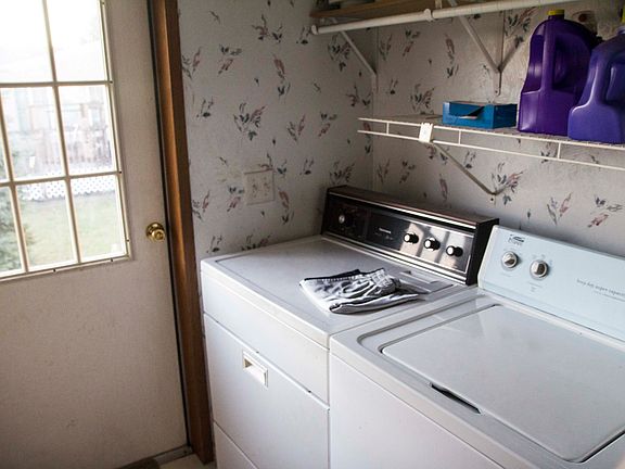 5th image of 243 Vydareny Dr