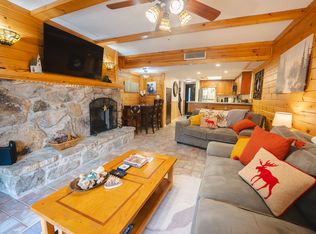 217-260 Roaring Fork Rd, Gatlinburg, TN 37738