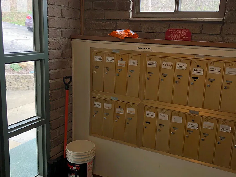 mail room / entrance