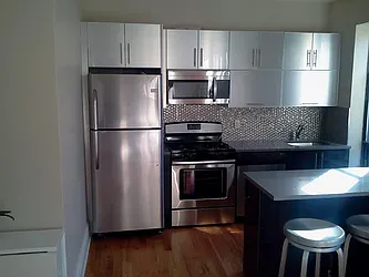 Rented by Space Link Realty