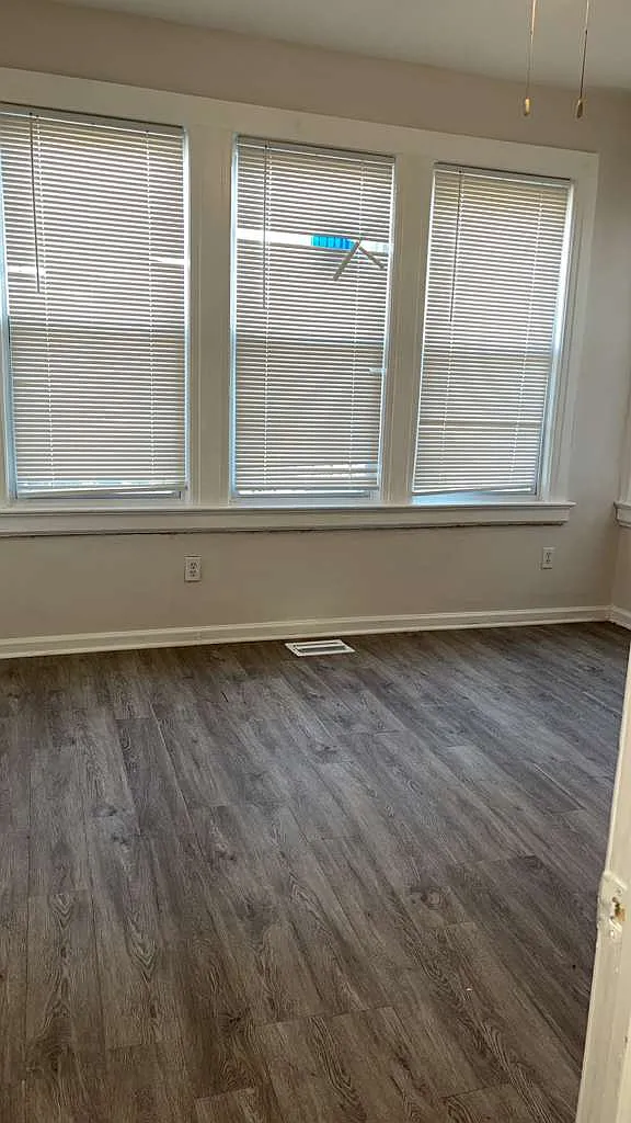 3 bed, $2,500 — Photo 2